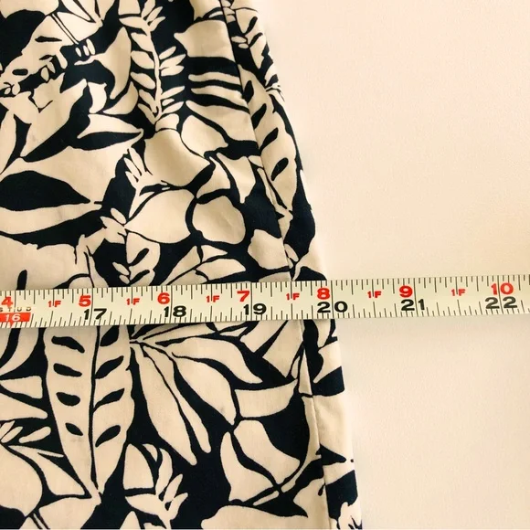 Gap Factory Store pencil skirt 100% cotton in black and tan leaf print sz. 10 - Picture 7 of 13